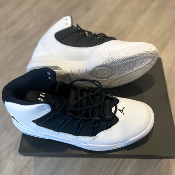 Jordan Max Aura White Black - Picture 3 of 3